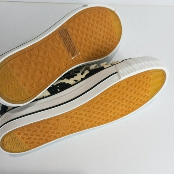 Olivia Miller Serena Laceup Sneakers Cow Print -7 - Picture 4 of 4